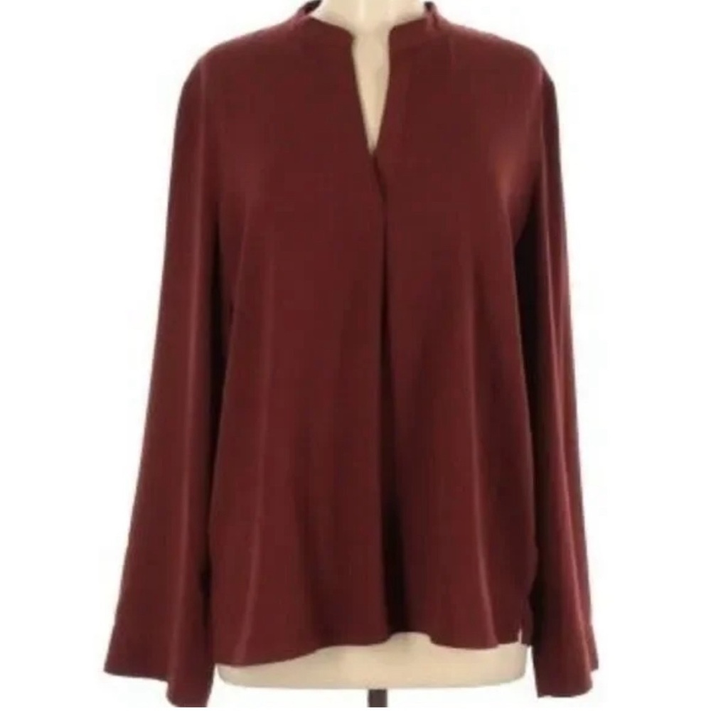 Women’s dress shirt size XL